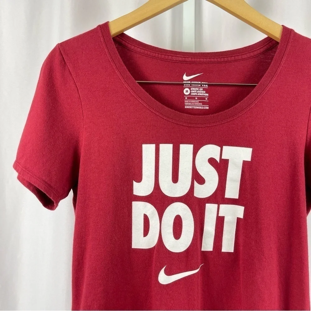 Nike The Nike Tee Medium Scoop Neck Just Do It Spellout Athletic Graphic Tee